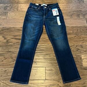 Levi’s Signature Mid Rise Slim Size 29